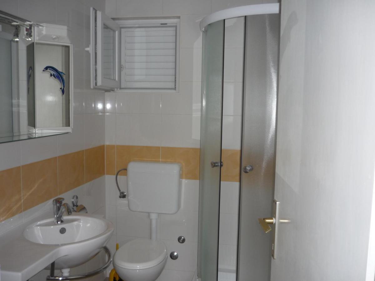 Apartmani Mille Starigrad Paklenica Exterior photo